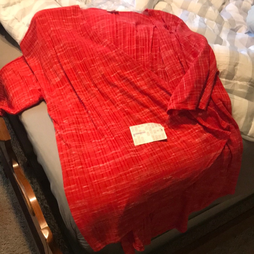 L Red Lindsey lularoe